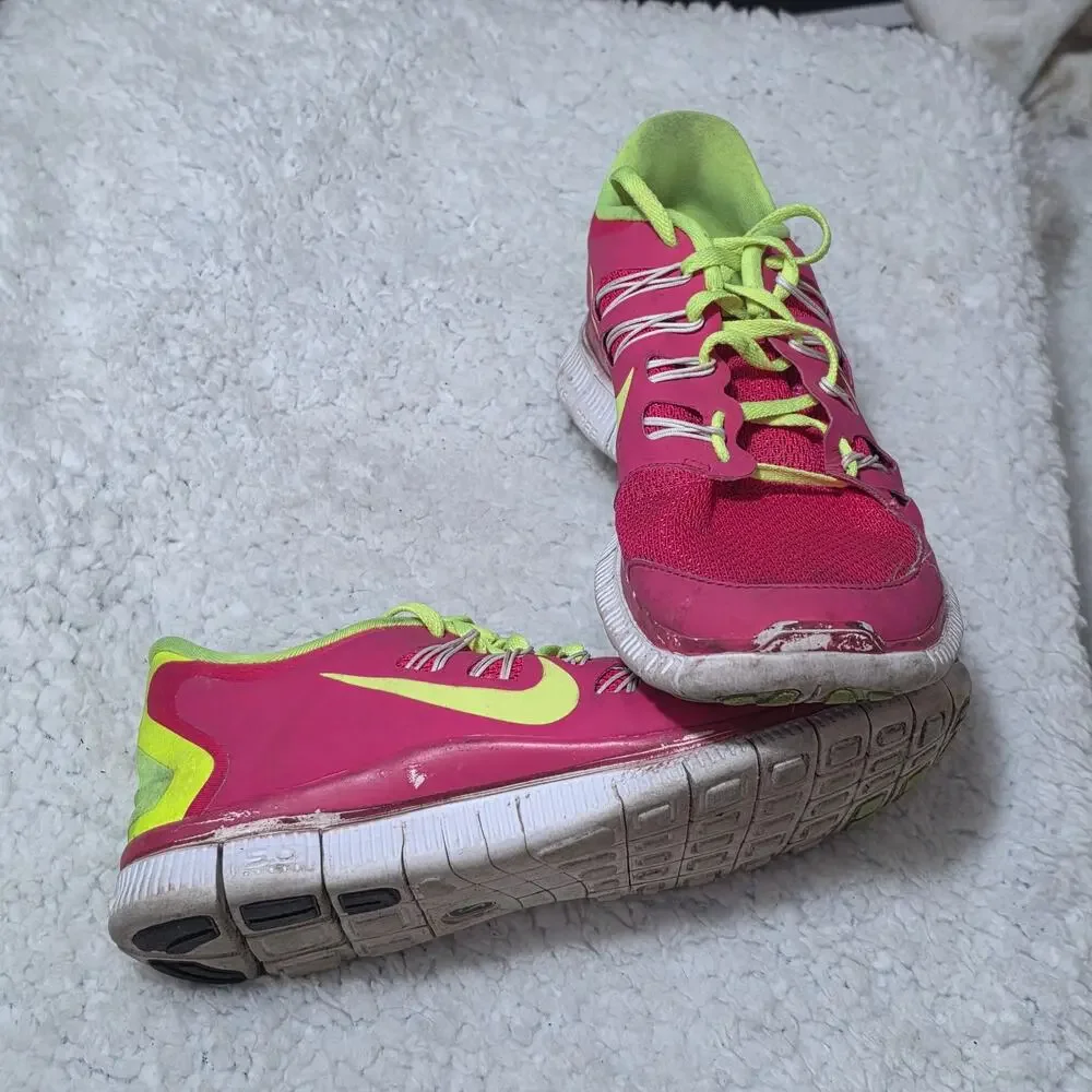 Nike Free 5.0 Women's Running Shoes in Hot Pink Size 9